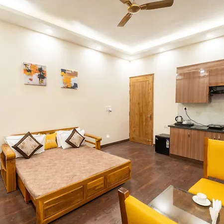 Lime Tree Hotel & One Bed Room Serviced Apartment - Noida Sector 50 Metro With Party Venue Exterior photo