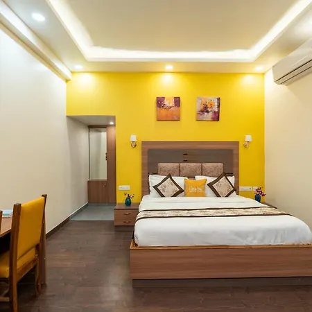 Lime Tree Hotel & One Bed Room Serviced Apartment - Noida Sector 50 Metro With Party Venue Exterior photo