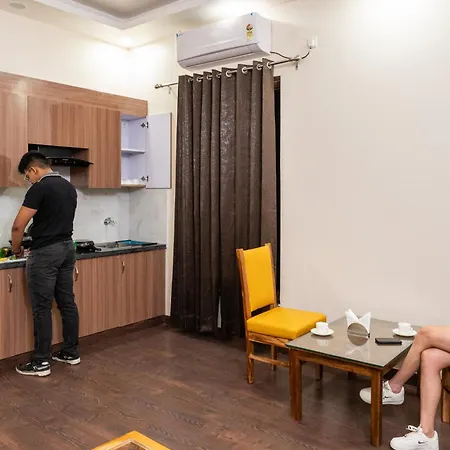 Lime Tree Hotel & One Bed Room Serviced Apartment - Noida Sector 50 Metro With Party Venue Exterior photo