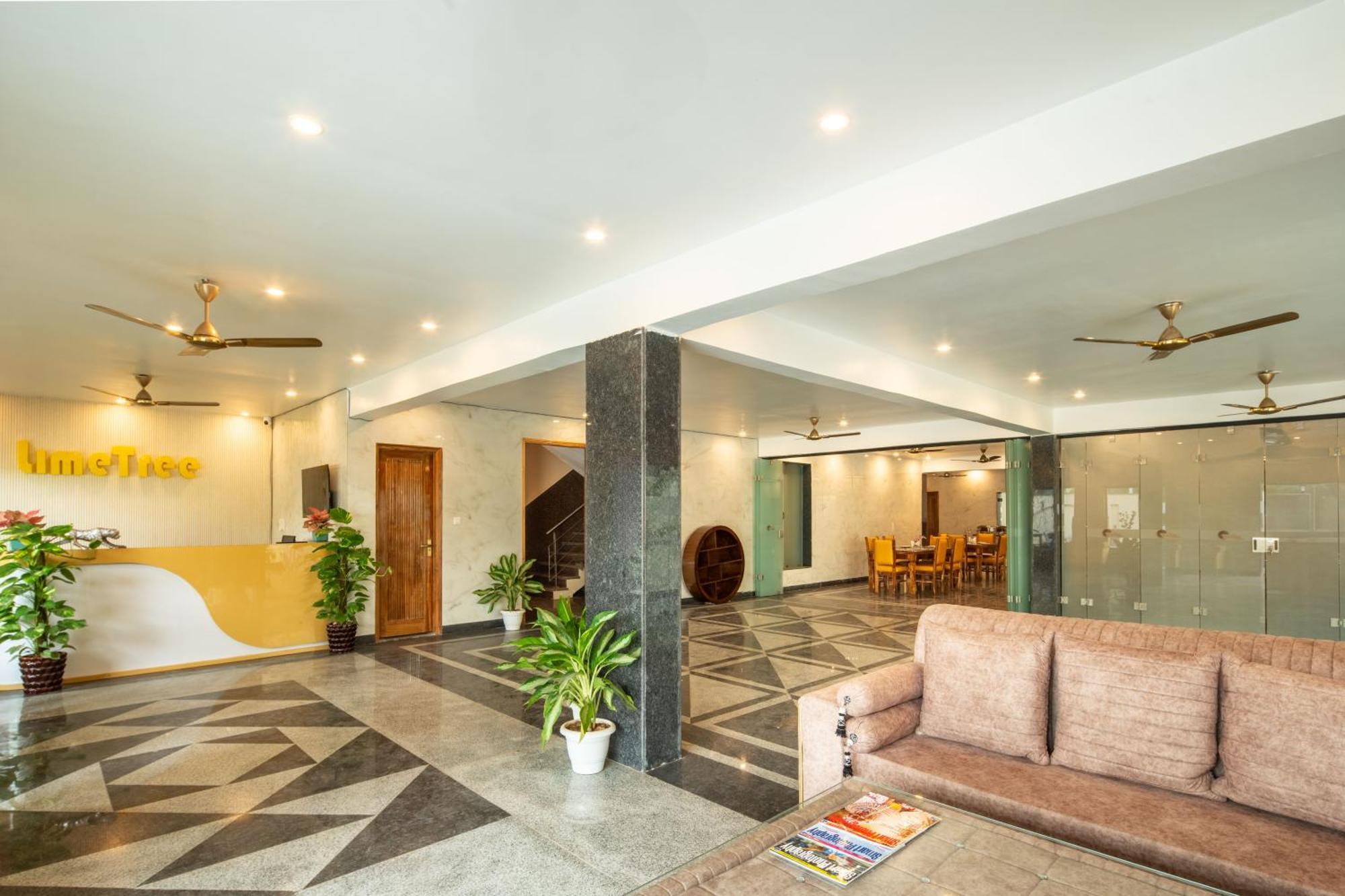 Lime Tree & One Bed Serviced - Sector 50 Metro With Party Venue *